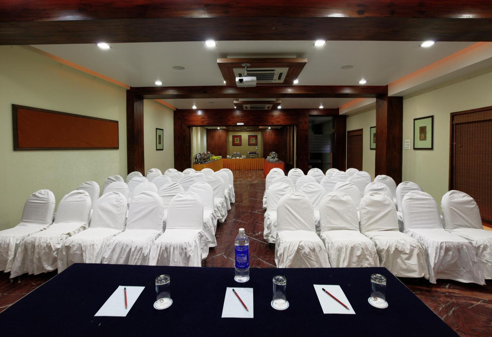 Hotel Mayura Rāipur 외부 사진